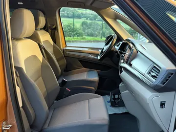 Car image 35