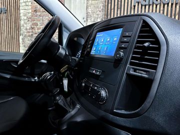 Car image 33