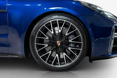 Car image 23