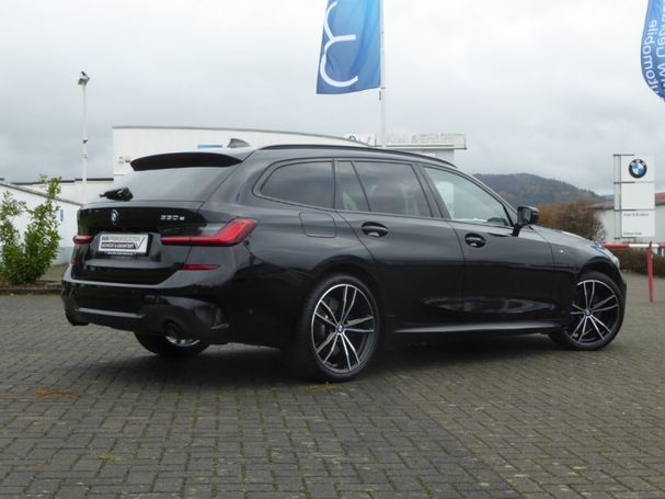 BMW 330 e Touring M Sport xDrive 215 kW image number 2