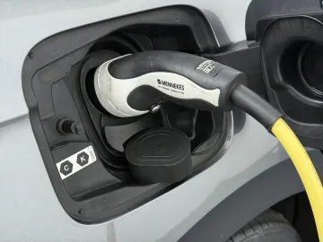 Car image 35