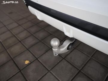 Car image 32