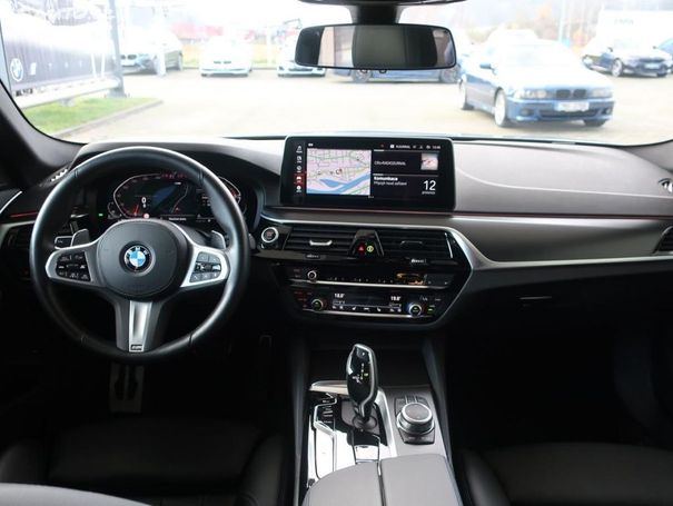 BMW 530d Touring xDrive 210 kW image number 9