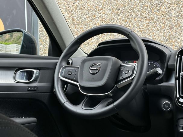 Volvo XC40 T2 Geartronic Momentum 95 kW image number 8