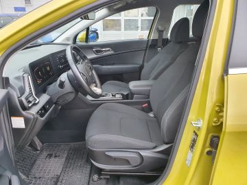 Car image 26