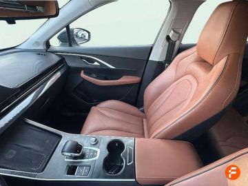 Car image 29