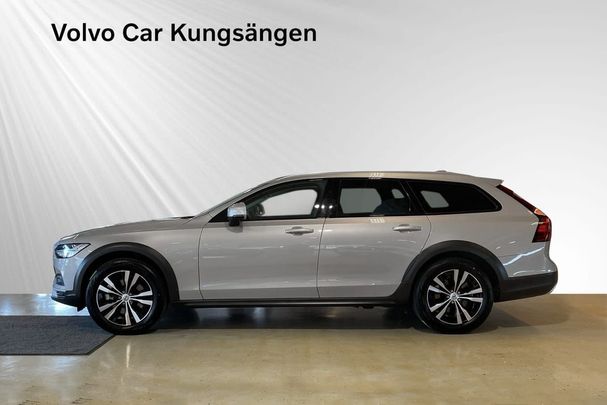 Volvo V90 Cross Country AWD B4 147 kW image number 4