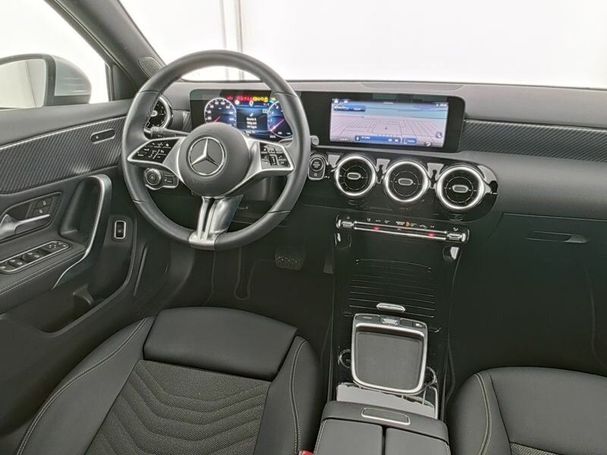 Mercedes-Benz A 180 100 kW image number 3