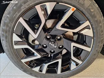 Car image 47
