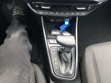 Car image 11