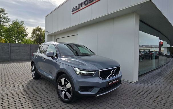 Volvo XC40 AWD Momentum 120 kW image number 1