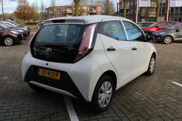 Toyota Aygo 51 kW image number 2