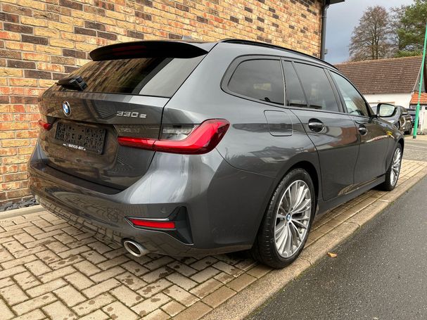 BMW 330 Touring Sport Line 185 kW image number 6