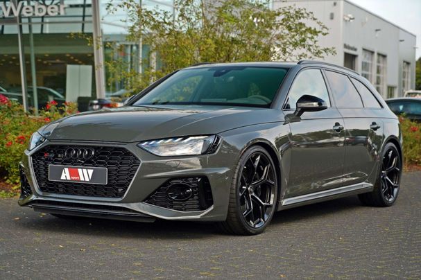 Audi RS4 331 kW image number 1