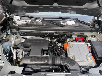 Car image 25