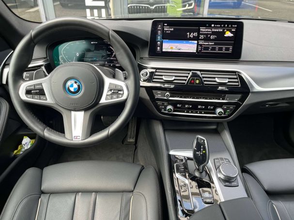 BMW 530 Touring xDrive 137 kW image number 4