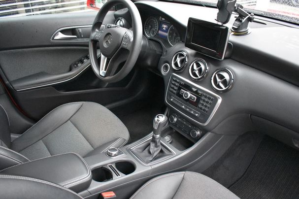 Mercedes-Benz A 200 BlueEFFICIENCY 115 kW image number 12