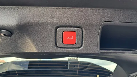 Car image 38
