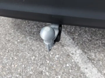Car image 32