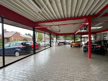 Car image 21