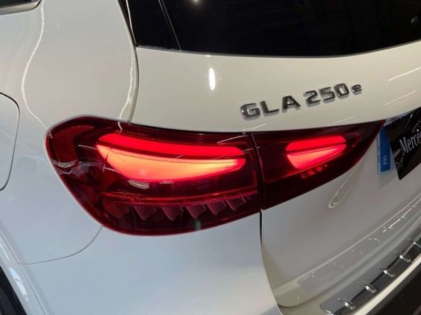 Mercedes-Benz GLA 250 e 160 kW image number 3