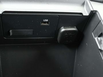 Car image 33