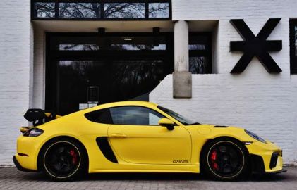 Car image 2