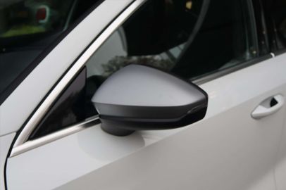 Car image 36