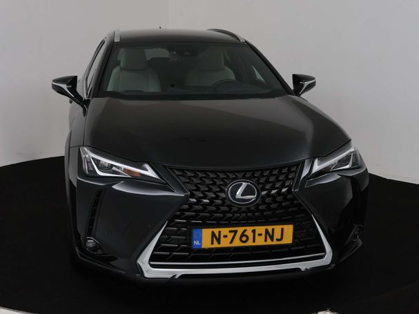 Lexus UX 250h 135 kW image number 26