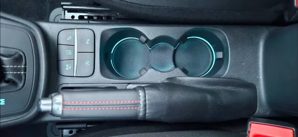 Car image 28