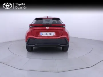 Car image 3