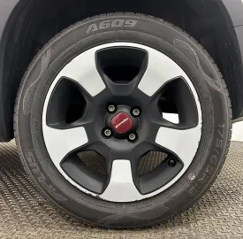 Car image 20