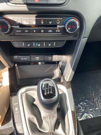 Car image 37