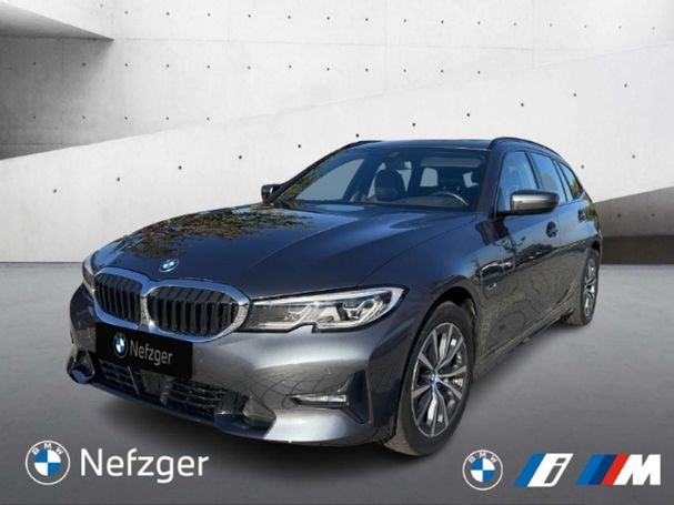 BMW 330e Sport Line 185 kW image number 1