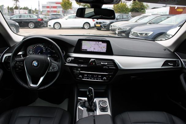 BMW 520d Touring 140 kW image number 10