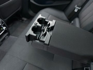 Car image 38