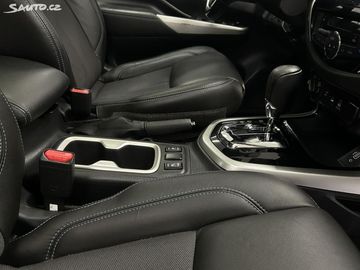 Car image 30