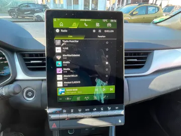 Car image 28
