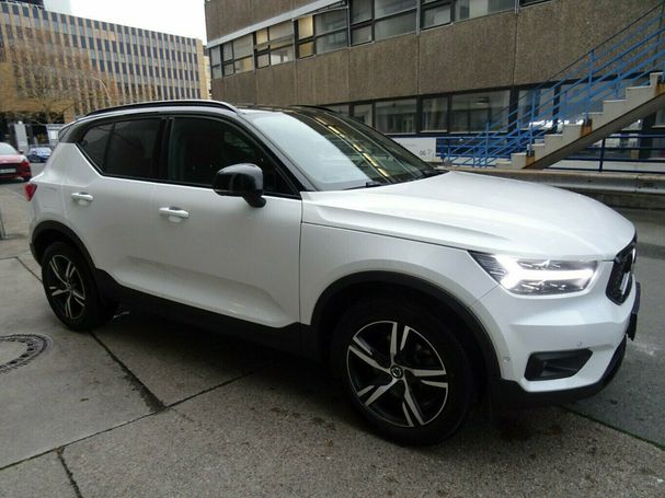 Volvo XC40 T4 140 kW image number 11