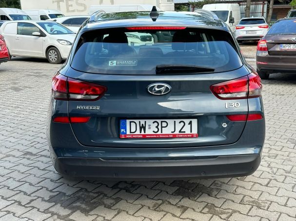 Hyundai i30 1.6 85 kW image number 3