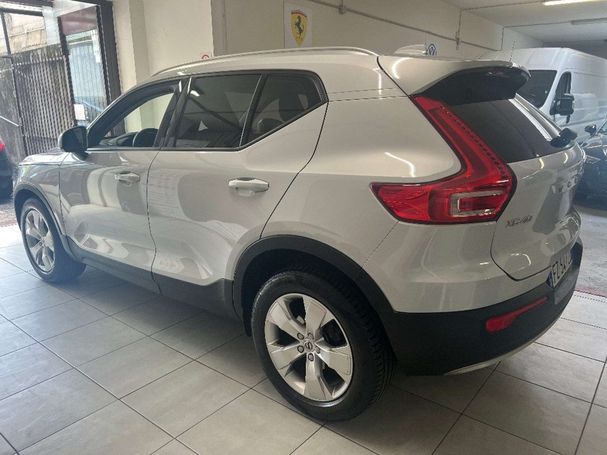 Volvo XC40 D3 AWD Geartronic Momentum 110 kW image number 5