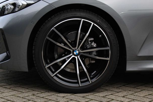 BMW 318i Touring 115 kW image number 29