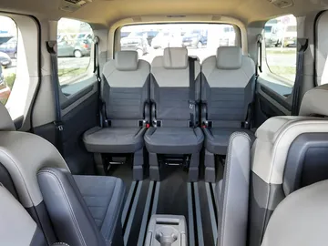 Car image 31