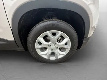 Car image 31