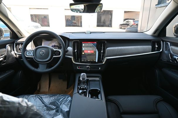 Volvo V90 B4 Ultimate 145 kW image number 16