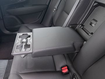 Car image 43