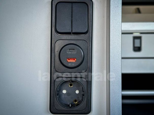 Ford Transit Custom 320 136 kW image number 9