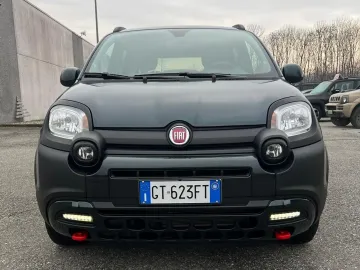Car image 4