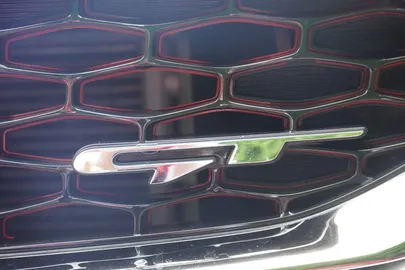 Car image 33