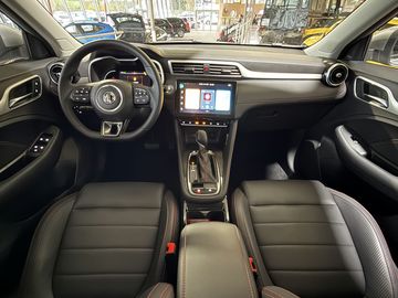 Car image 14